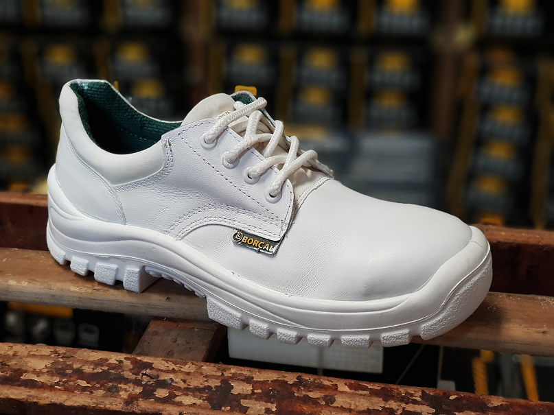 Zapato de seguridad blanco con punta de acero